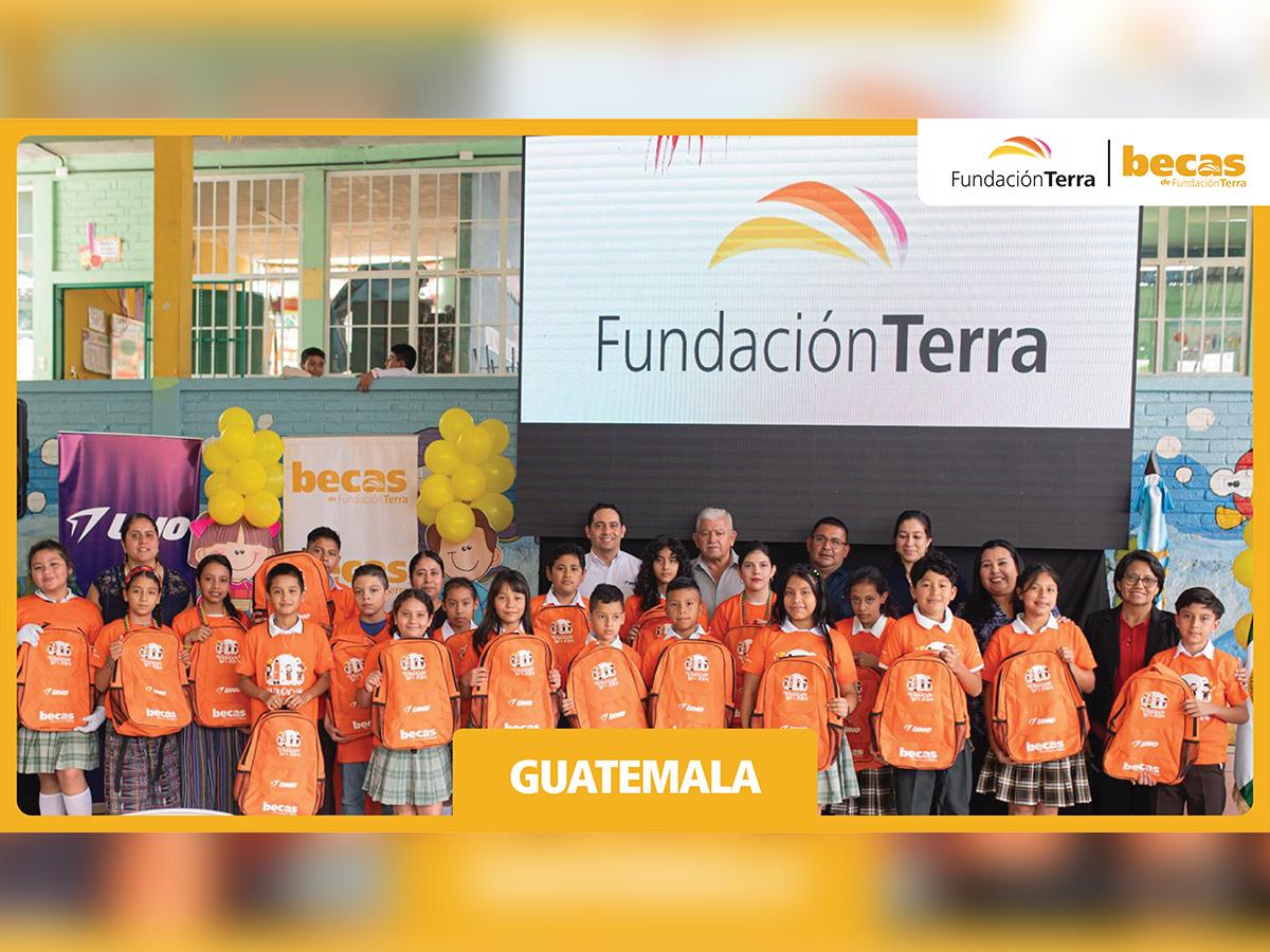 <i>Fundación Terra impulsa la educación y los valores en Guatemala, juntos construyendo un futuro prometedor para todos.</i>