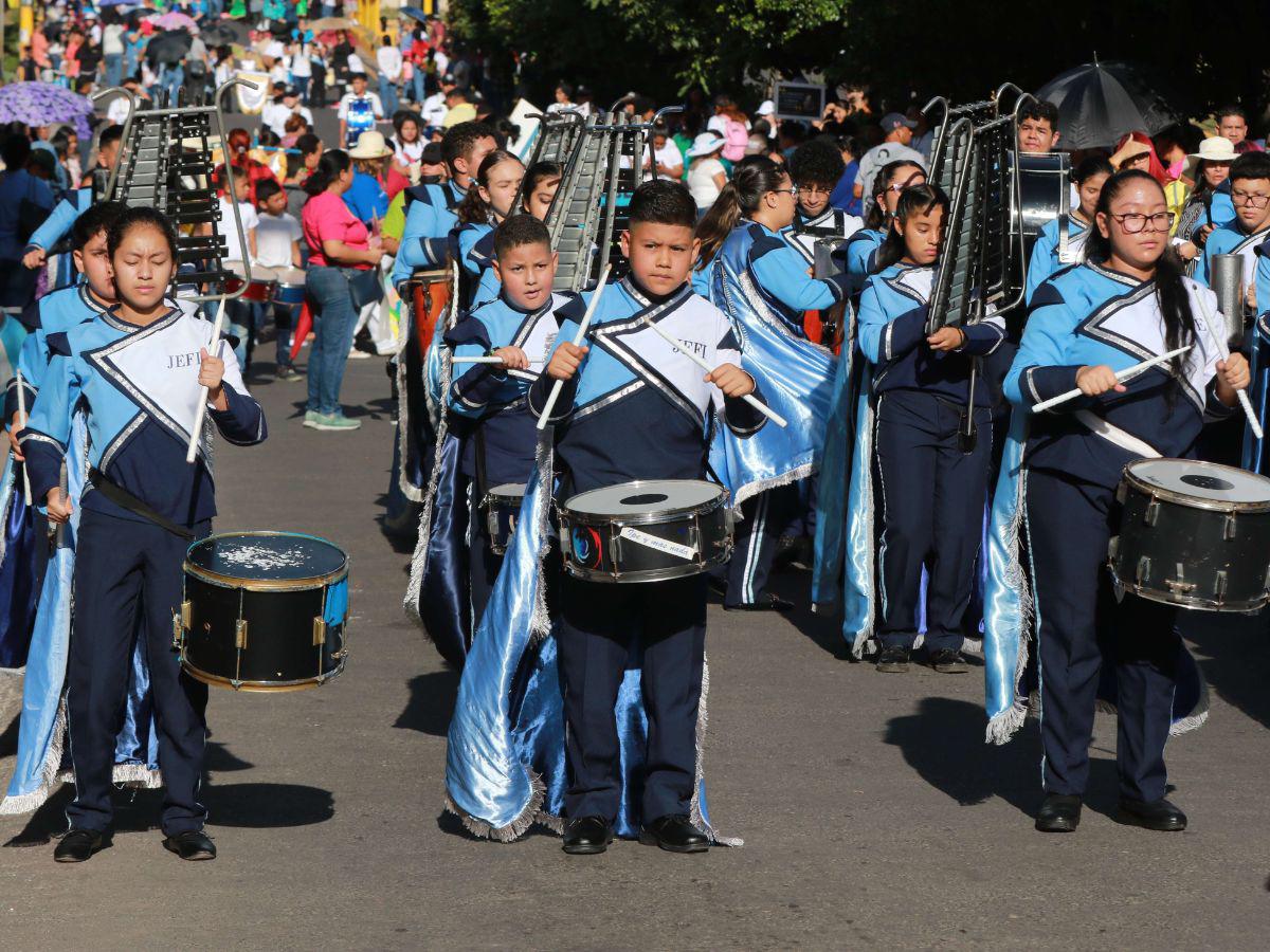 ¿Dónde serán los desfiles de los centros básicos de Tegucigalpa?