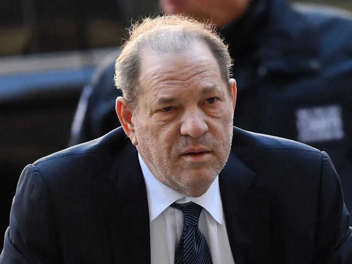 Harvey Weinstein es hospitalizado luego de anularse su condena