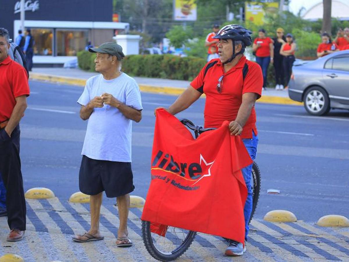 Escuelas privadas suspenden clases en Tegucigalpa por marcha de colectivos de Libre