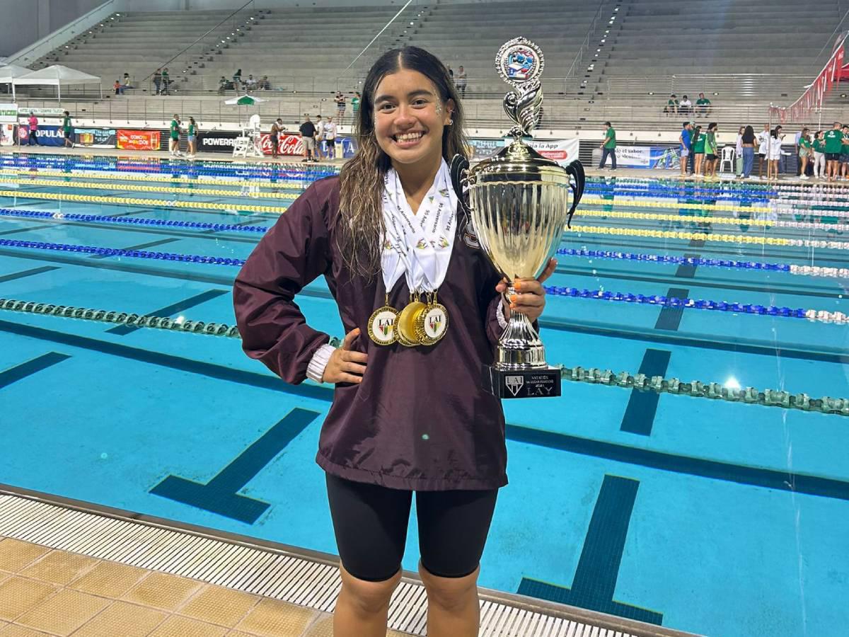 La nadadora hondureña Michell Ramírez cierra invicta en competencia de Puerto Rico