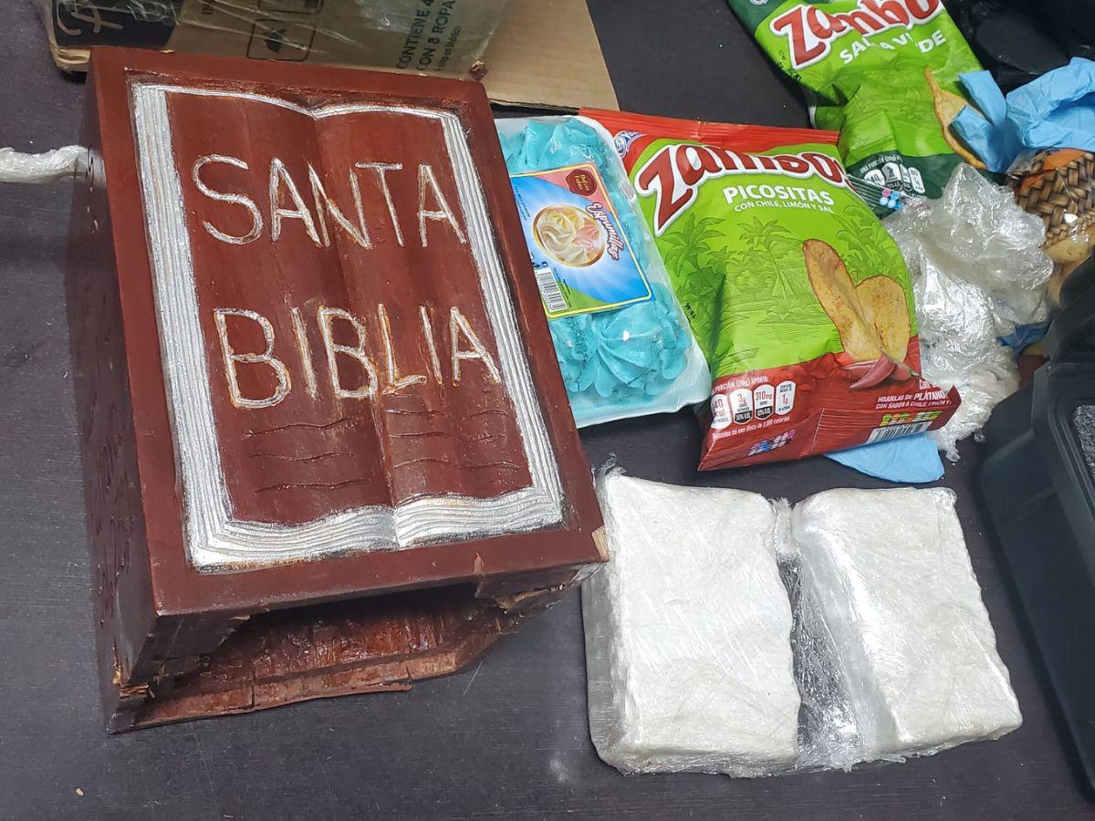 Hallan supuesta cocaína en caja de madera de la “Santa Biblia” en Aeropuerto Villeda Morales