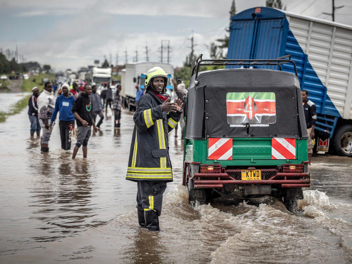Ciclón tropical azota costas de Kenia y Tanzania, tras inundaciones mortíferas
