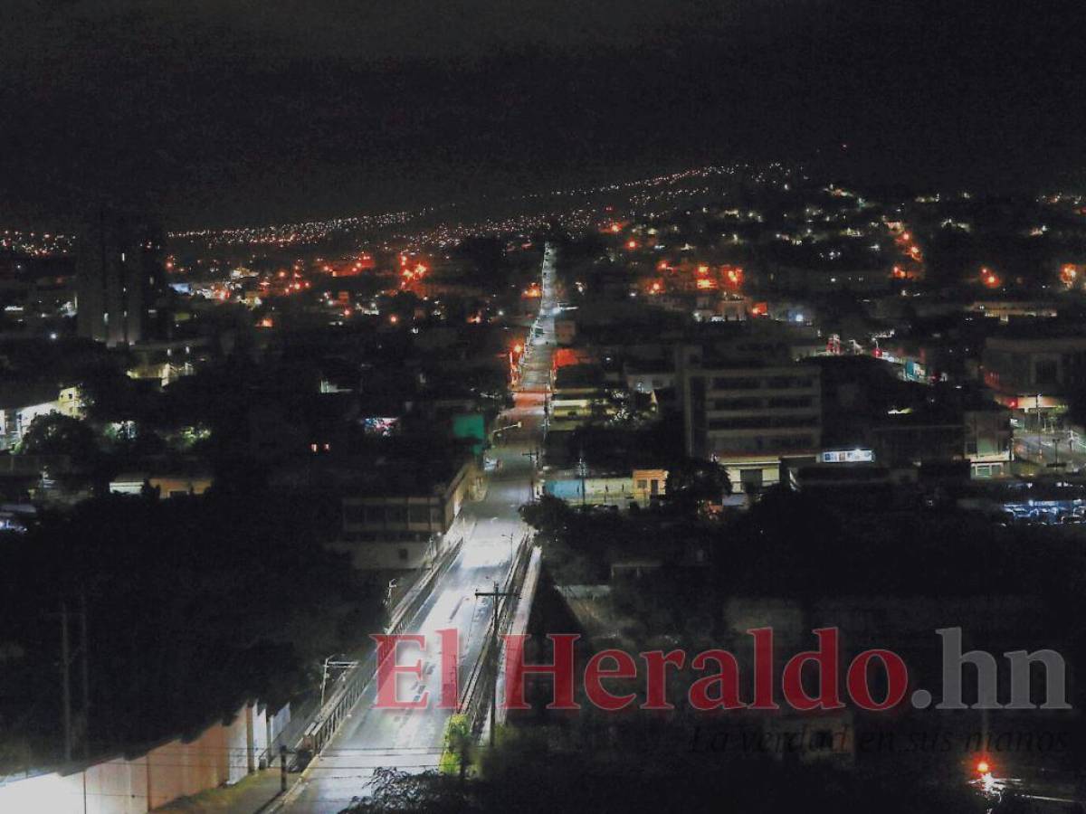 Las principales avenidas de Comayagüela lucen solas.