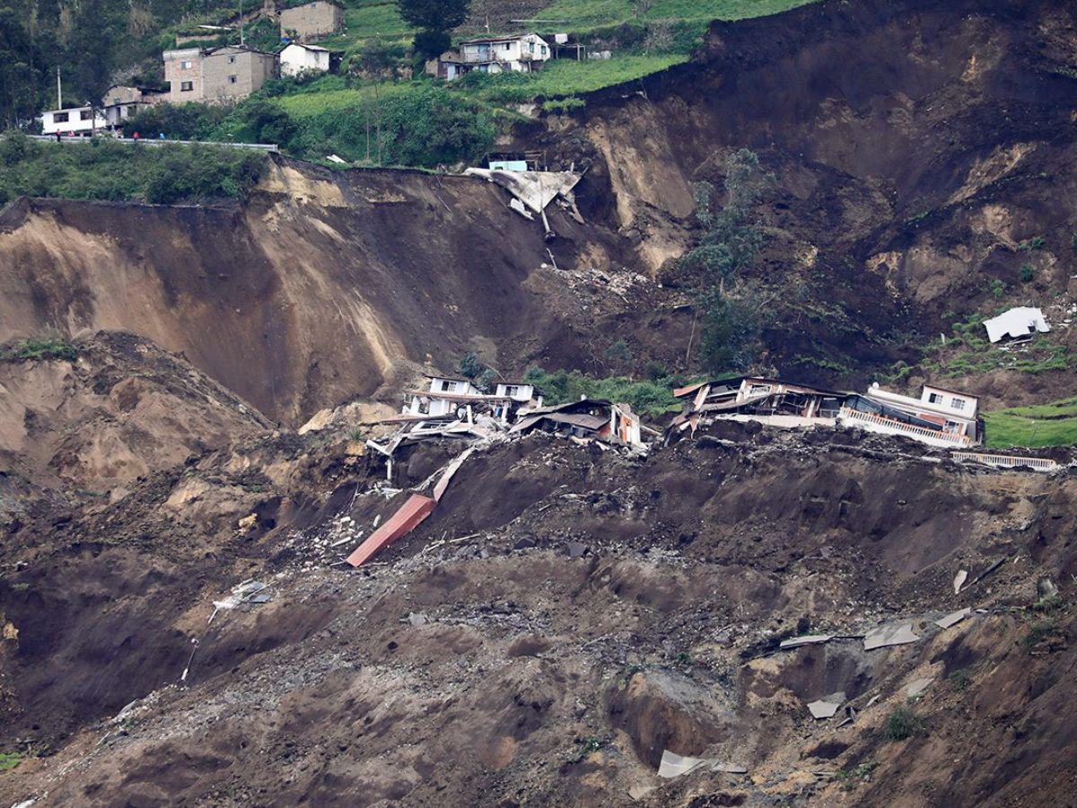 Al menos 16 muertos en un deslizamiento de tierra en el sur de Ecuador