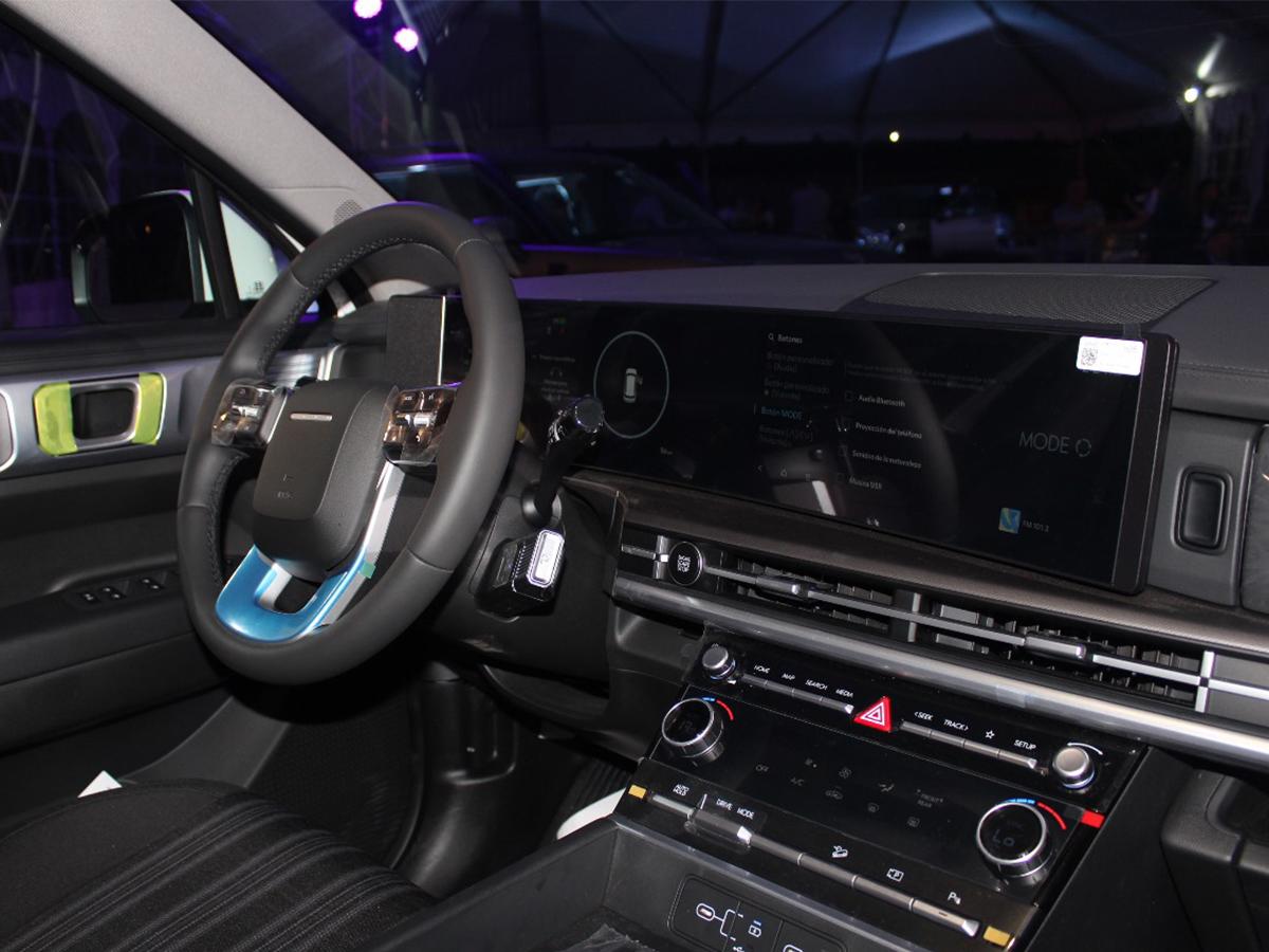 <i>El interior de la totalmente nueva Hyundai Santa Fe 2025 ofrece un ambiente de confort en cada viaje.</i>