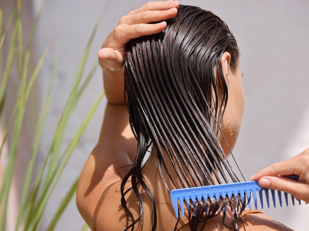 Proteja su cabello con productos especiales para evitar que se dañe con las altas temperaturas.