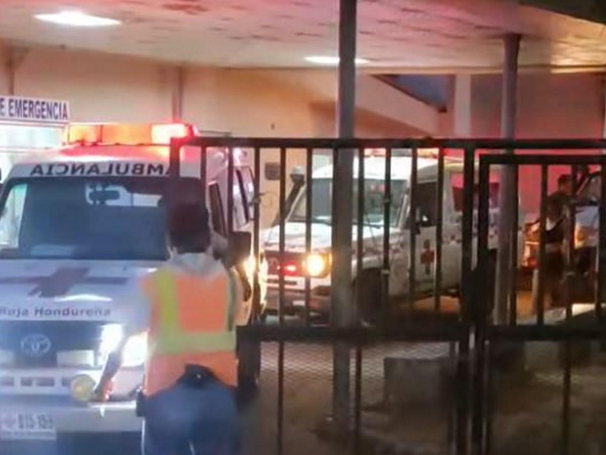 Al menos 16 personas heridas tras volcamiento en Gualala, Santa Bárbara
