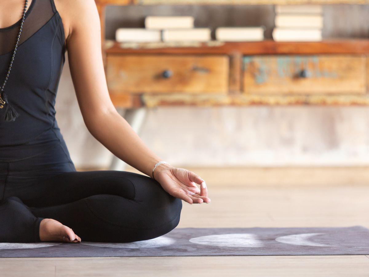 Día Internacional del Yoga: anímese a conectar mente y cuerpo en casa