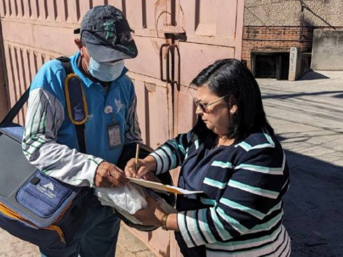 Inician entregas de medicamento a pacientes del IHSS a través de Correo de Honduras