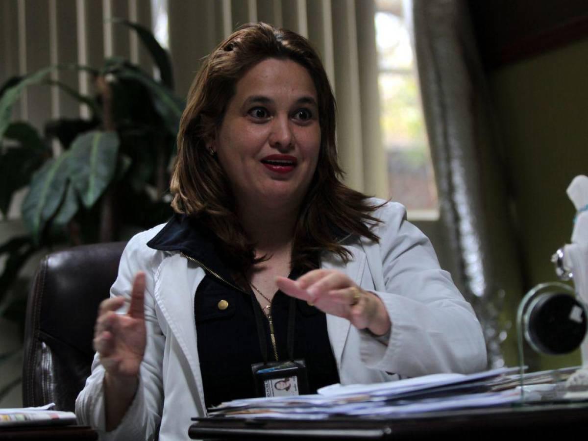 Julissa Villanueva justifica su ausencia en la UNAH por amenazas a muerte