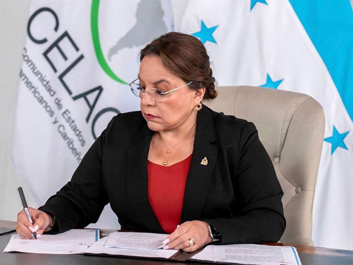 Cumbre de la CELAC concluye con apoyo a México y rechazo a Ecuador