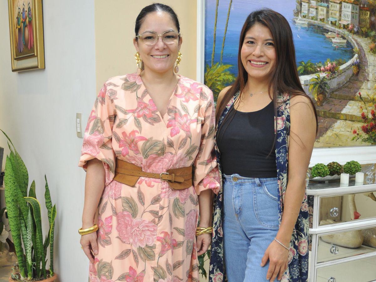 Julia Reyes y Roxana Huamán.