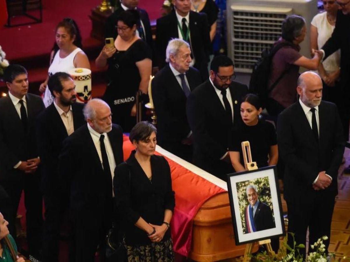 Funeral de Sebastián Piñera: Políticos y seguidores le dan el último adiós