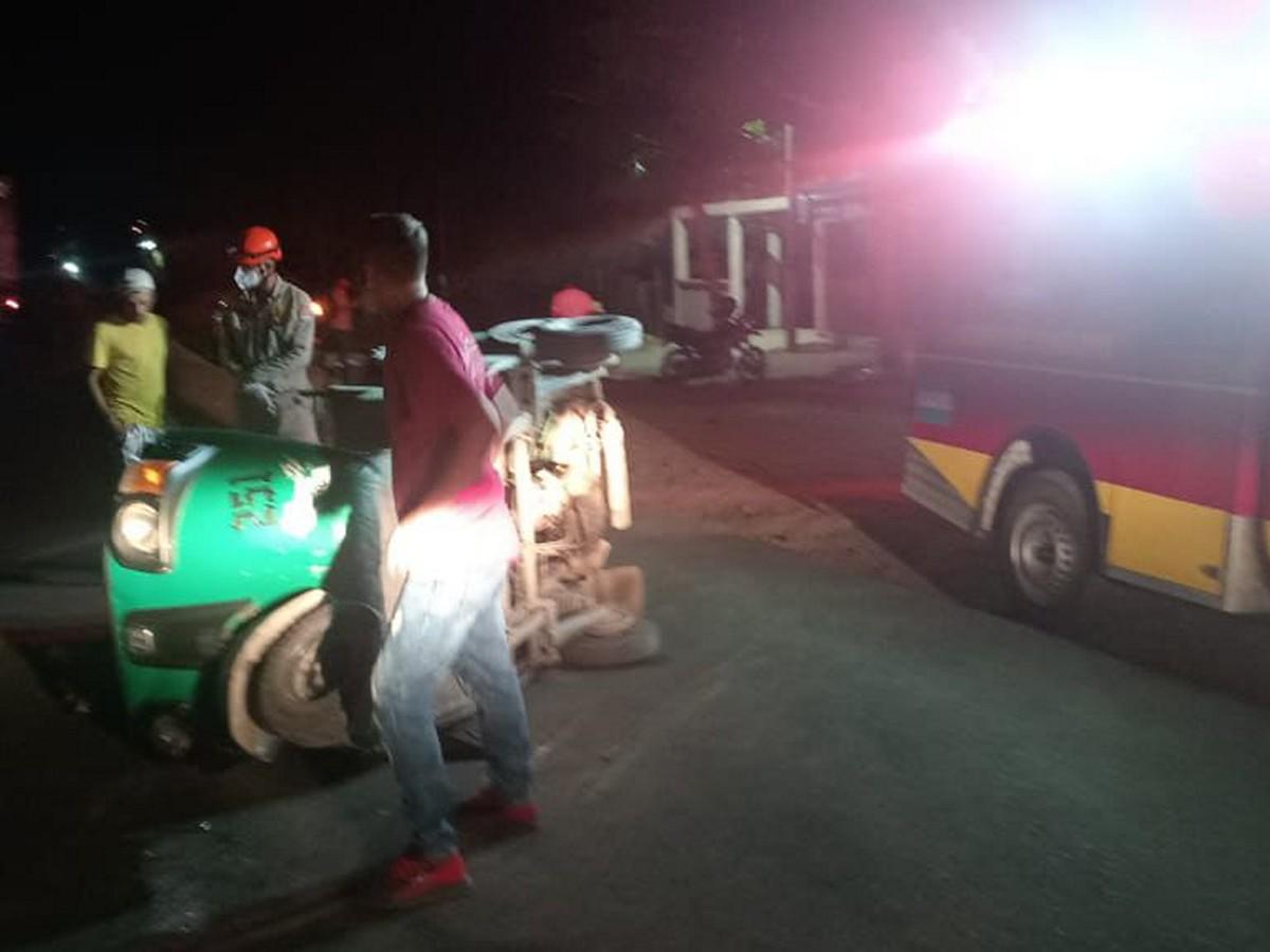 Conductor de mototaxi muere en choque contra una rastra en El Progreso