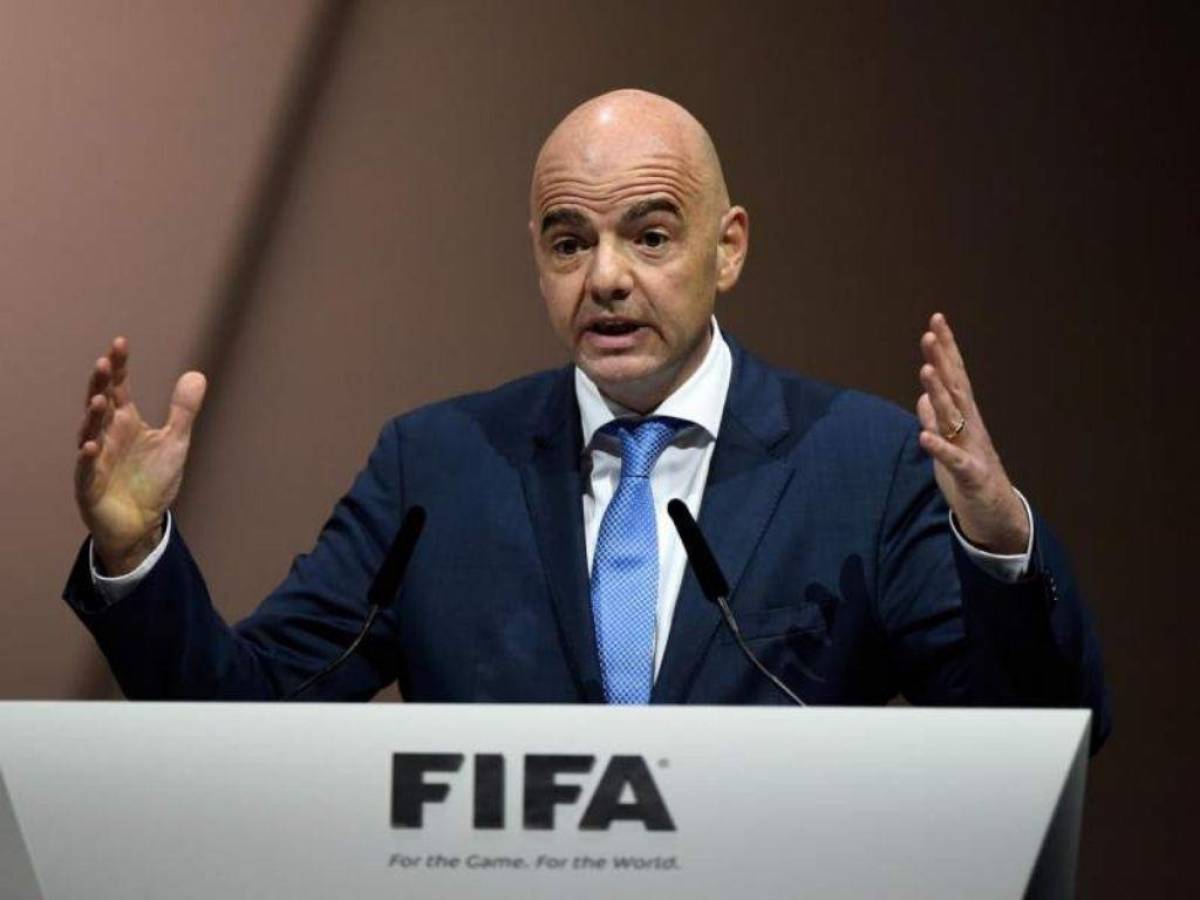 Infantino defiende Mundial cada dos años invocando drama de migrantes