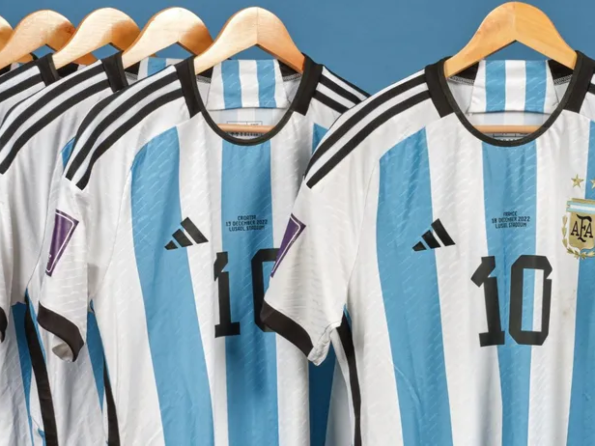 Subastan seis camisetas usadas por Messi en Qatar-2022 por $7,8 millones