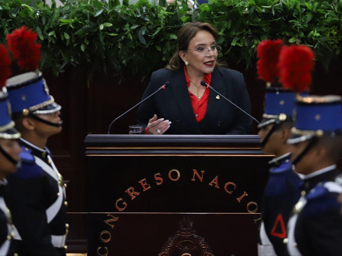 Momento en que la presidenta Xiomara Castro brinda su informe acerca de sus dos años de gobierno.