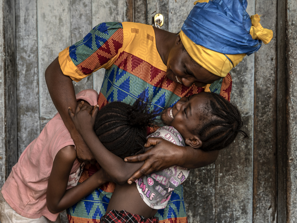 Kadiatu Bangora solía practicar ablación en Sierra Leona, pero la abandonó y la rechazó para sus hijas.