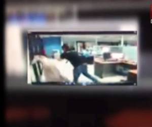 Captura de video de la agresión.