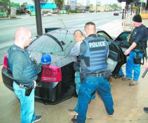 Los catrachos detenidos tendrán que buscar un abogado para evitar la deportación.