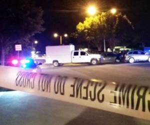Los dos hombres se aproximaron en autómovil al estacionamiento del Curtis Culwell Centre de la ciudad de Garland, en los alrededores de Dallas,