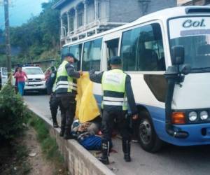 Tres muertos dentro de bus rapidito de ruta Suyapa-Mercado