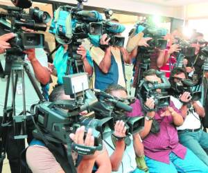 El rechazo unánime de los medios de comunicación obligó al Poder Legislativo a dar marcha atrás y modificar la disposición.