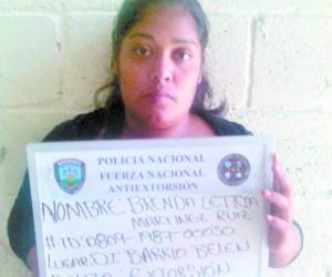 La FNA capturó a Brenda Leticia Martínez por el delito de extorsión.