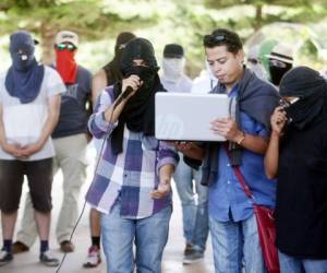 Los protagonistas de la toma han afirmado que la misma se extenderá indefinidamente.