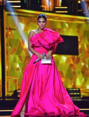 ¿Quién diseñó los vestidos que lució Alejandra Espinoza en NBL?
