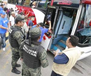 En la carretera CA-5, a la altura de la posta de El Durazno, se montó un fuerte reten de revisión.