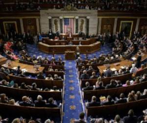 Esta normativa genera no obstante un enfrentamiento con el Senado, donde los líderes republicanos no tienen intención de aprobarla. Foto: AFP