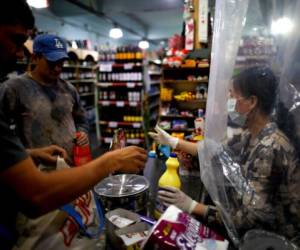 La economía de muchos países se ha visto seriamente afectada a causa de la crisis generada por el Covid-19. Foto: AP