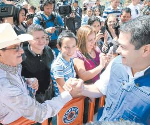 El presidente estuvo este sábado en la Villa de San Antonio, Comayagua.