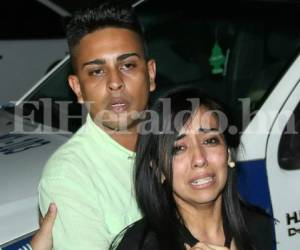 Melissa Hernández junto a otro hermano de Kevin Solórzano el pasados 8 de febrero 2017 cuando se le declaró culpable por el crimen del exfiscal Edwin Eguigure. Fotos: EL HERALDO