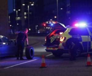 Los investigadores creen que el autor actuó solo, según el jefe de la policía antiterrorista, Neil Basu. Foto: AFP