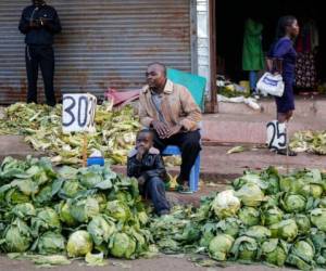 El impacto económico de la pandemia puede llevar a una 'catástrofe humanitaria', duplicando el número de personas que padecen hambre en el mundo. Foto: AP