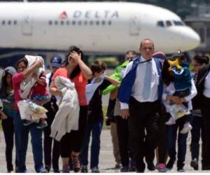 El primer vuelo de deportados que se reciben en el nuevo año aterrizará en el aeropuerto internacional La Mesa de San Pedro Sula, en la zona norte del país. (Foto de archivo)