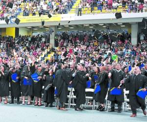 “¡Misión cumplida!”, fue la frase que gritaron los graduandos.