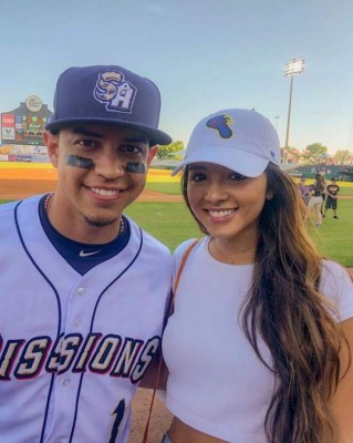 FOTOS: Así es la bella novia del beisbolista hondureño Mauricio Dubón