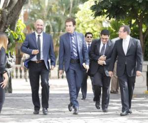 Salvador Nasralla llegó este martes a la reunión convocada por el presidente JOH (Foto: Marvin Salgado).