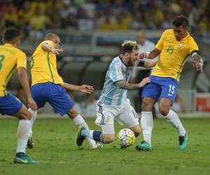 El clásico sudamericano tuvo un solo protagonista, Brasil. Pese a que el mundo esperaba el regreso de Messi con Argentina, la Albiceleste no mostró su mejor cara. (Foto: Agencias/AFP)