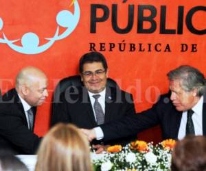 El presidente Hernández fue parte de esta firma histórica entre la Maccih-OEA y Fiscalía contra la corrupción.