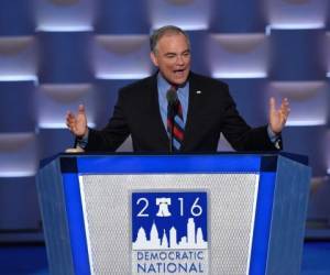 El senador Tim Kaine dio un efusivo discurso la noche del miércoles en la convención demócrata donde destacó de nuevo a Honduras, foto: AFP.