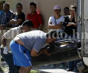 Las imágenes de dolor de la familia de la abogada al ver a su pariente sin vida.