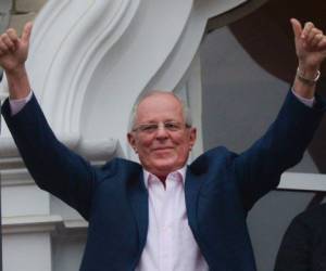 'Creo que podemos decir que el triunfo de PPK es definitivo', dijo al diario El Comercio el director de Ipsos Perú, Alfredo Torres, sin embargo, Kaczynski aún no se proclama vencedor.