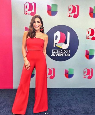 Los mejores looks de los famosos en Premios Juventud 2018