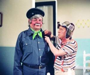 Jaimito el Cartero junto a el Chavo del 8 en uno de los episodios del programa.