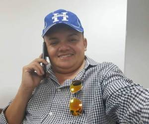 Erlin Carranza, el fenómeno hondureño de las redes sociales, con la gorra de la Selección de Honduras, aunque al final se mostró decepcionado.